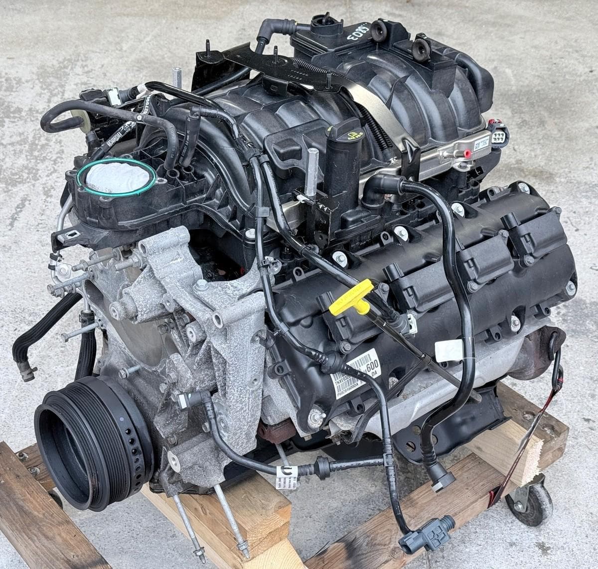 2016 Ram 1500 5.7L HEMI V8 Engine Assembly